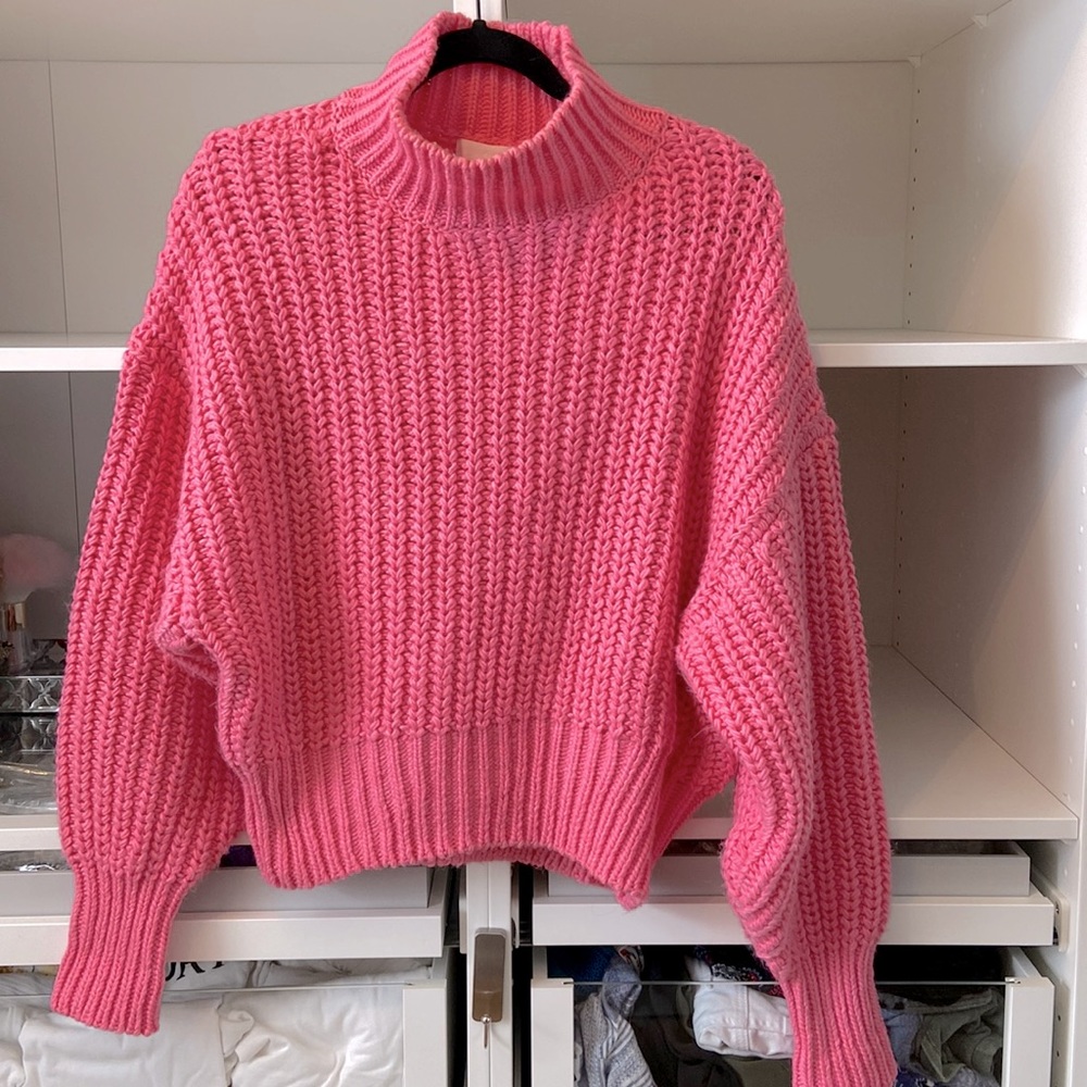 Cozy large cable turtleneck sweater with puff sleeves
